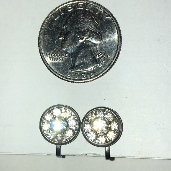 Silver Tone Vintage Rhinestone Crystal Stud Screw Back Earrings - Picture 5 of 7